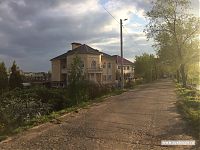 Вот такие домики растут на энгельсской набережной.