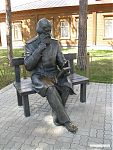 Памятник В.М.Бехтереву.