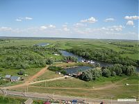 Крепостица стояла на выгодном месте: видно было всё вокруг.