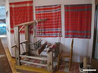 Ручной ткацкий станок.
