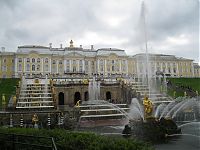 «Большой Самсон». В комплексе — 142 фонтана.