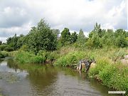 Запруда и спускная труба, регулирующая уровень воды. Запруда и спускная труба, регулирующая уровень воды.