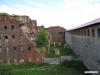 Развалины тюремного корпуса. Развалины тюремного корпуса.